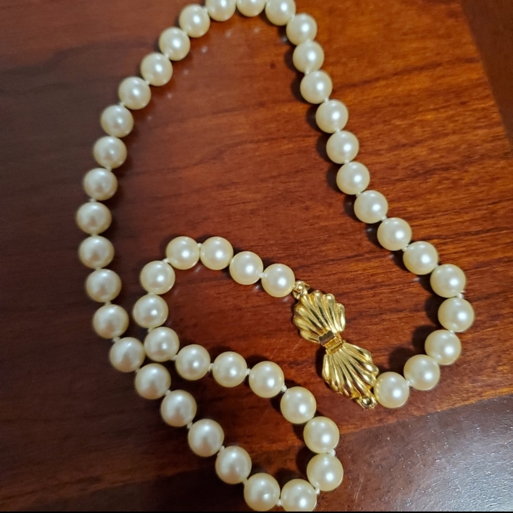 Dotty Smith Necklace